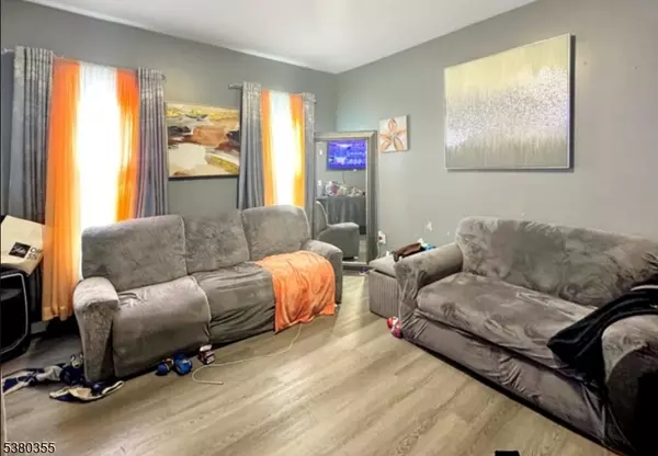 Paterson City, NJ 07524,111 Putnam St