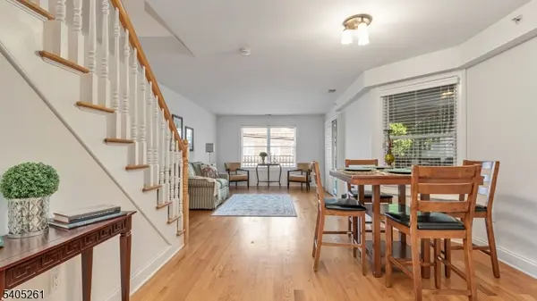 South Amboy City, NJ 08879,112 N Broadway #C