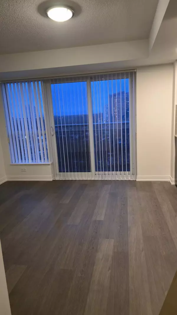 Toronto E07, ON M1S 0L7,255 Village Green SQ #708