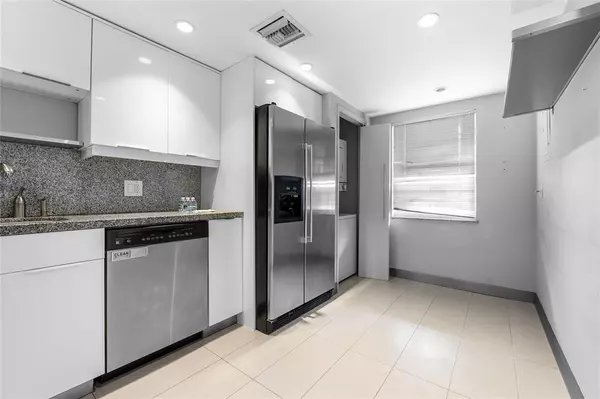 Pompano Beach, FL 33069,535 Oaks Dr #508