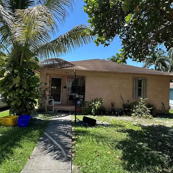 387 Cypress Ave, Pahokee, FL 33476