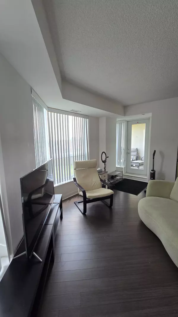 Richmond Hill, ON L4B 0B6,75 Norman Bethune AVE #208