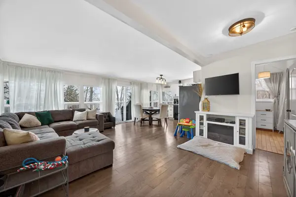 Tay, ON L0K 2C0,6 Balsam ST