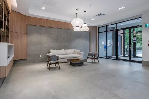 Barrie, ON L4M 0L7,185 Dunlop ST E #517