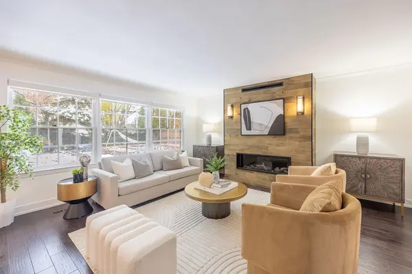 Toronto W08, ON M9A 3W2,444 The Kingsway N/A