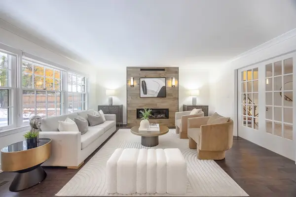 Toronto W08, ON M9A 3W2,444 The Kingsway N/A