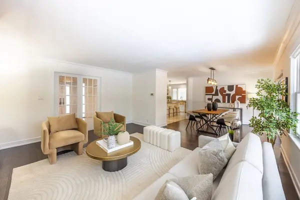 Toronto W08, ON M9A 3W2,444 The Kingsway N/A