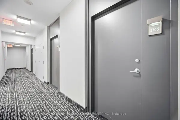 Mississauga, ON L5B 0E8,223 WEBB DR #1705