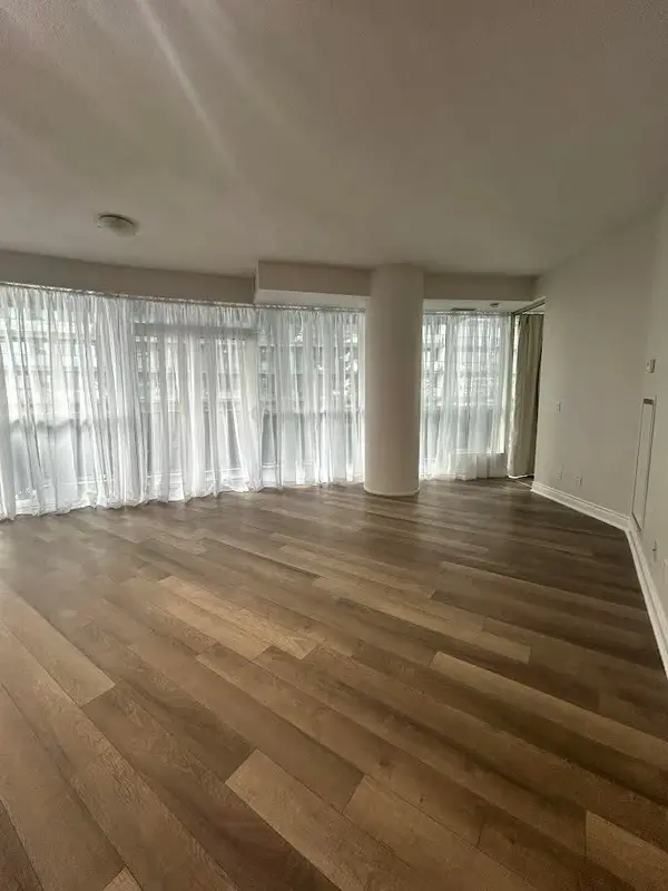 Toronto W06, ON M8V 0A3,80 Marine Parade DR SW #606