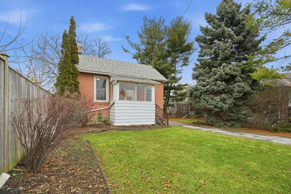 Mississauga, ON L5E 2M4,1105 Haig BLVD