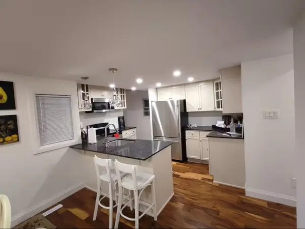 Niagara Falls, ON L2E 4X2,4364 Homewood AVE