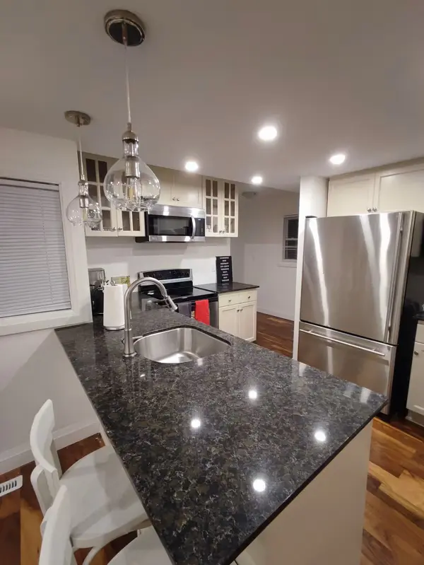 Niagara Falls, ON L2E 4X2,4364 Homewood AVE