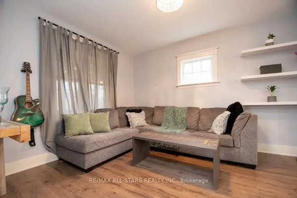 Kawartha Lakes, ON K9V 1R1,2 St. Patrick ST