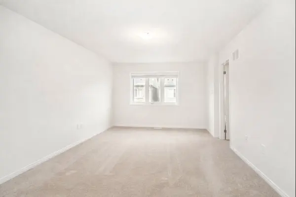 Niagara Falls, ON L2H 3S2,7760 Redbud LN