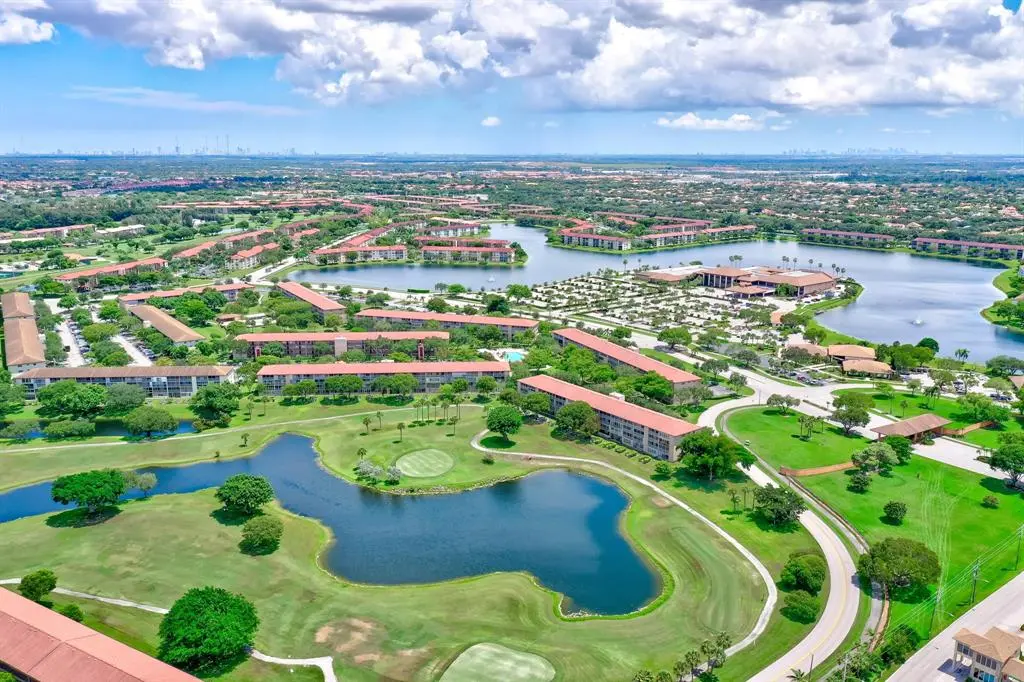 Pembroke Pines, FL 33027,300 SW 134th Way #204E