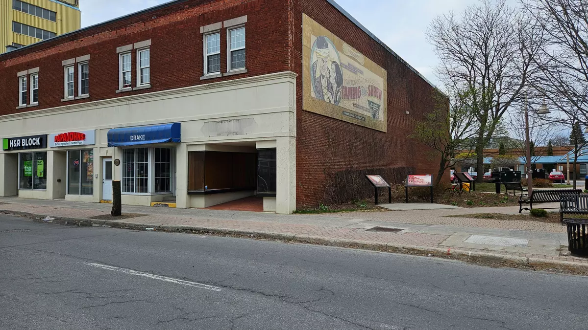 Cornwall, ON K6J 3P6,228 PITT ST