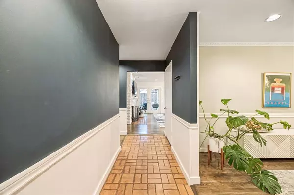 Dallas, TX 75218,10017 Medlock Drive