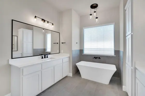 Red Oak, TX 75154,303 Crystal Lake Lane