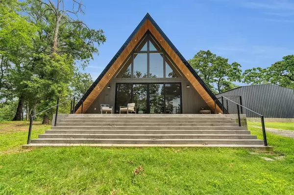 1223 Whispering Springs Drive, Tool, TX 75143