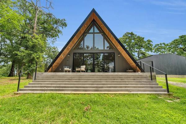 1223 Whispering Springs Drive, Tool, TX 75143