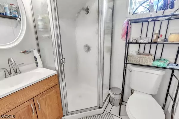 Newark City, NJ 07105,314 E Kinney St