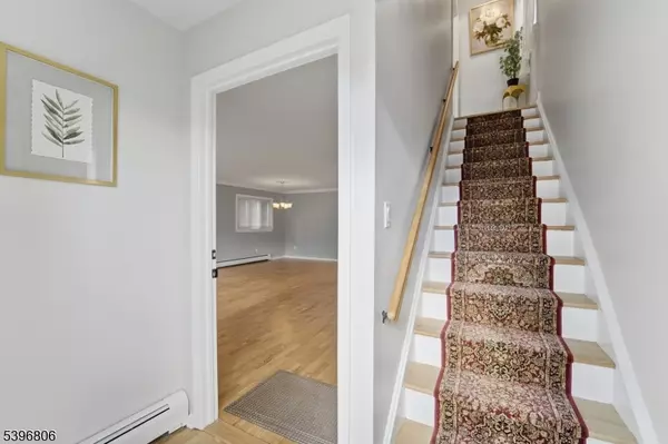 Bayonne City, NJ 07002,21 Lincoln Pkwy