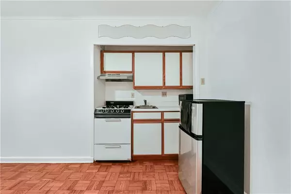 Brooklyn, NY 11209,9430 Ridge BLVD #1F