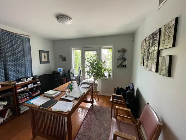 Toronto C03, ON M6C 1A6,596 St. Clair AVE W #Floor 2