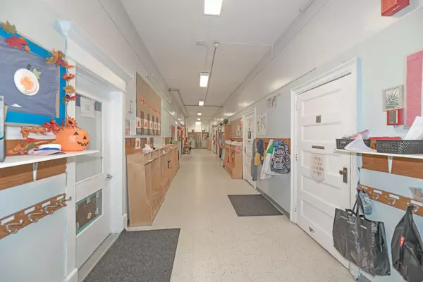 Oshawa, ON L1G 4S9,202 Simcoe ST N