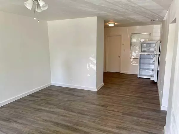 Hallandale Beach, FL 33009,903 NE 7th St