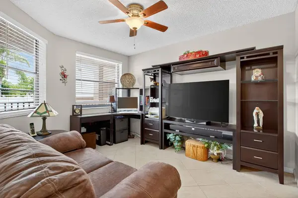 Fort Lauderdale, FL 33321,7445 Fairfax Dr #209