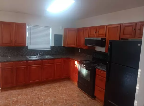 West Palm Beach, FL 33401,2005 Dock St