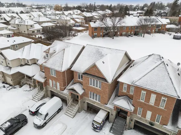 Brock, ON L0C 1H0,32 Rennie ST