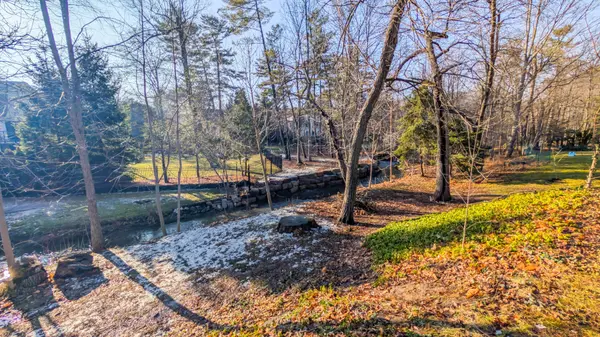 Oakville, ON L6J 4R4,262 Alscot CRES