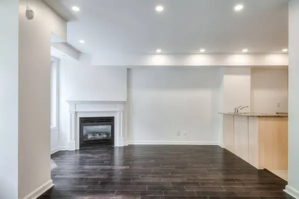 Toronto W01, ON M6K 1Y8,60 Joe Shuster WAY #312