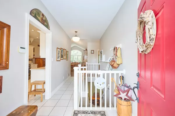 Fort Erie, ON L0S 1N0,32 Sunrise CT