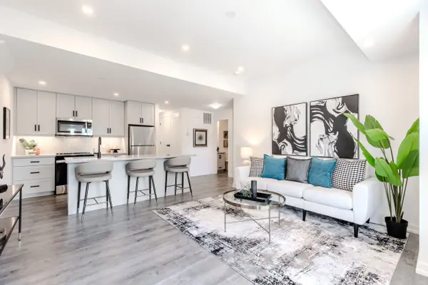 Hamilton, ON L8B 2A9,243 Burke ST