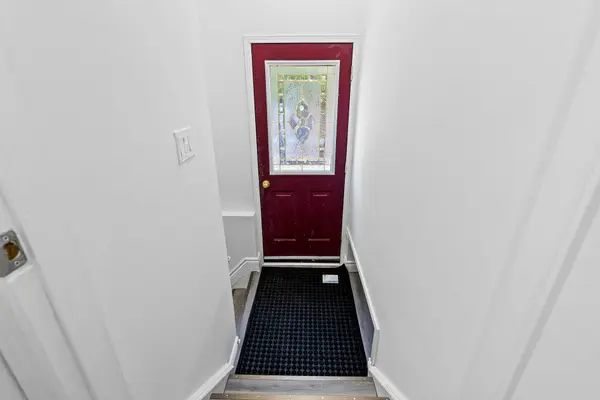 Niagara Falls, ON L2H 1X1,8235 PADDOCK TRAIL DR #LOWER