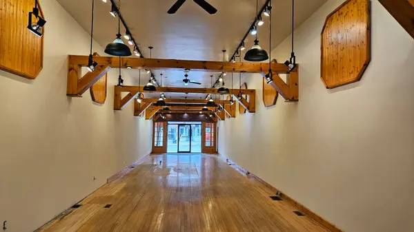 Cornwall, ON K6J 3P6,228 PITT ST