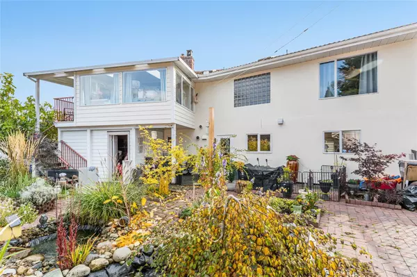 Parksville, BC V9P 1A4,511 Panorama Pl