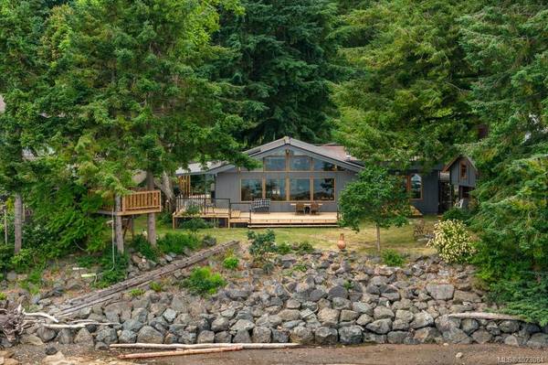 196 Captain Morgans Blvd, Protection Island, BC V9R 6R1