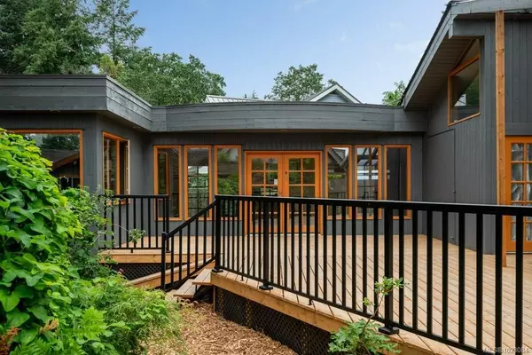 Protection Island, BC V9R 6R1,196 Captain Morgans Blvd