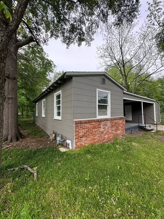 Bogata, TX 75417,106 Circle Drive