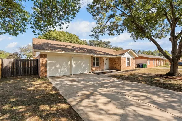 Crowley, TX 76036,317 E Glendale Street