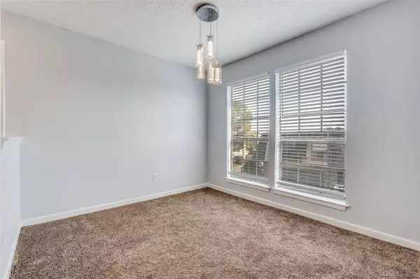 Dallas, TX 75231,8560 Park Lane #237