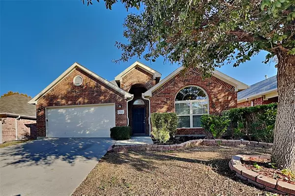 7112 Welshman Drive, Fort Worth, TX 76137