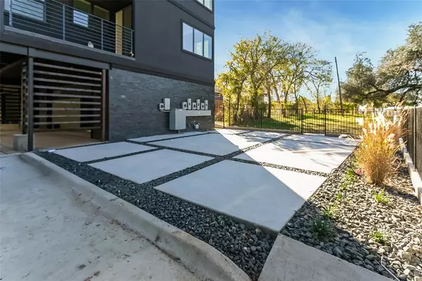 Fort Worth, TX 76102,1101 Poindexter Street #A3