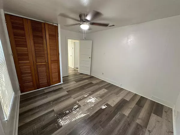 Dallas, TX 75203,2206 Rockefeller Boulevard