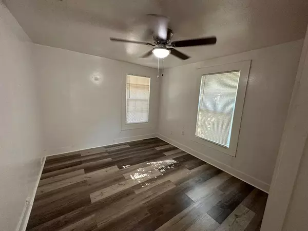 Dallas, TX 75203,2206 Rockefeller Boulevard