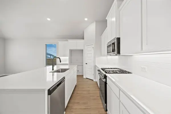 Van Alstyne, TX 75495,1507 Red Clover Avenue